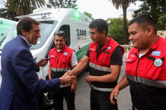 sadir entrega ambulancias