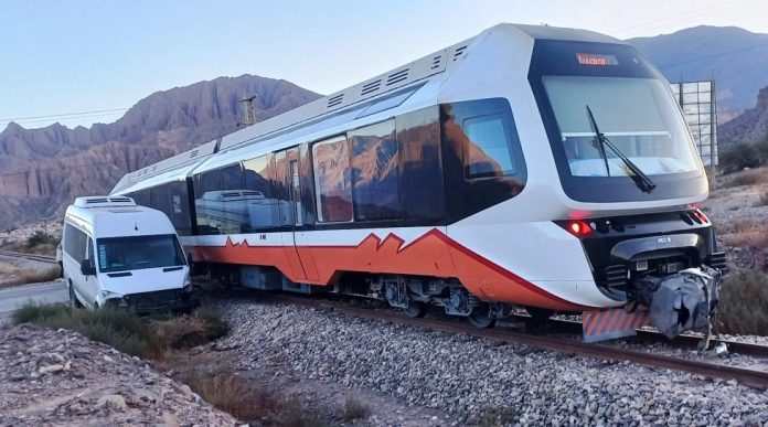 tren-solar-choque-accidente-tilcara-min