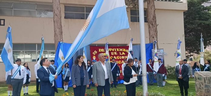 escuela-tecnica-acto-semana-min