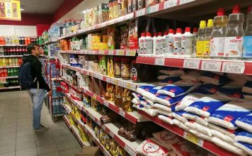 El consumo masivo cayó 2,7% en junio y acumula siete meses consecutivos de retroceso