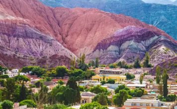 Purmamarca abre sus puertas al Pre Festival de los 7 Colores 2026