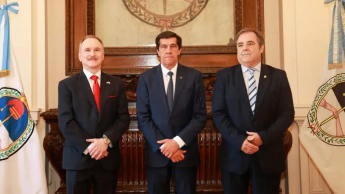 sadir embajada ee.uu