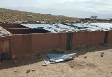 Los fuertes vientos provocaron daños y voladura de chapas en el Abra de Punta Corral