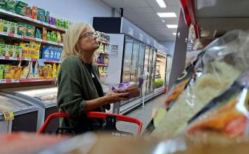 No alcanza el sueldo: el nuevo informe sobre supermercados y shoppings revela una fuerte caída del consumo