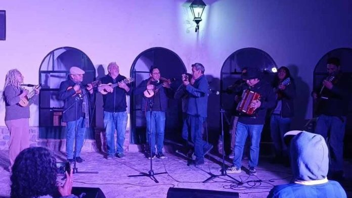 charango-tilcara-1