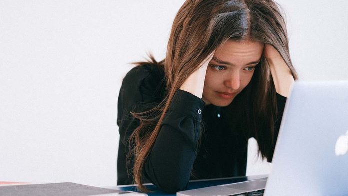 mujer-notebook-1