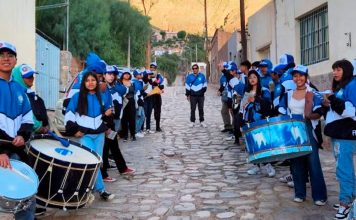Sikuris del Colegio de Artes de Tilcara participarán en la presentación de un libro dedicado a la música andina en Jujuy