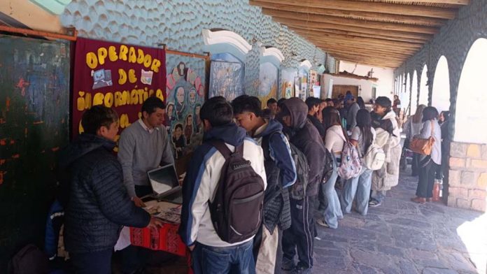 carreras-expo-tilcara-unju-estudiantes-educación (1)
