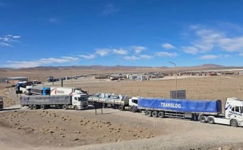 Alerta en el Paso de Jama: restringieron la circulación de camiones por el viento